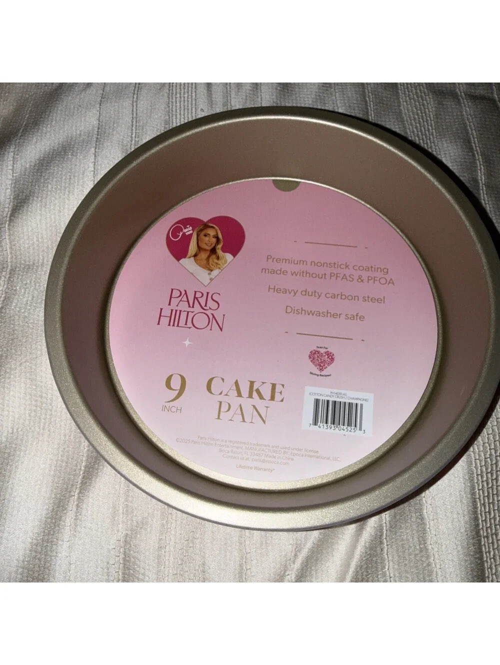 Paris Hilton Nonstick Bakeware 9inch Round Cake Pan Heavy Duty Carbon Steel